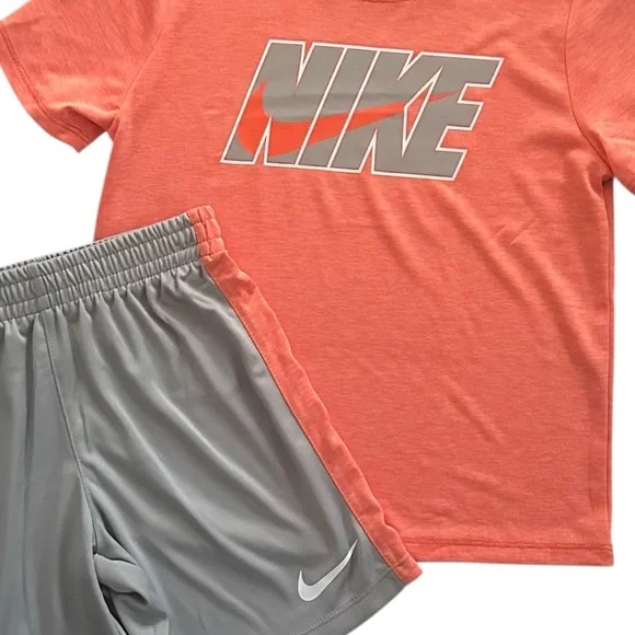 Boys Nike Dri-FIT 2 Pc Set Shirt & Shorts Orange Gray Size 5 NWT - Picture 4 of 4